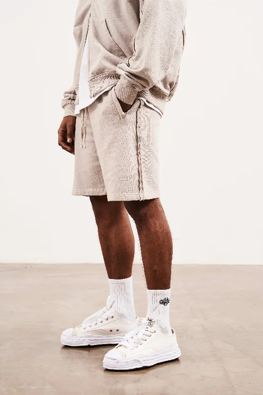 RAW SEAM SHORTS - STONE